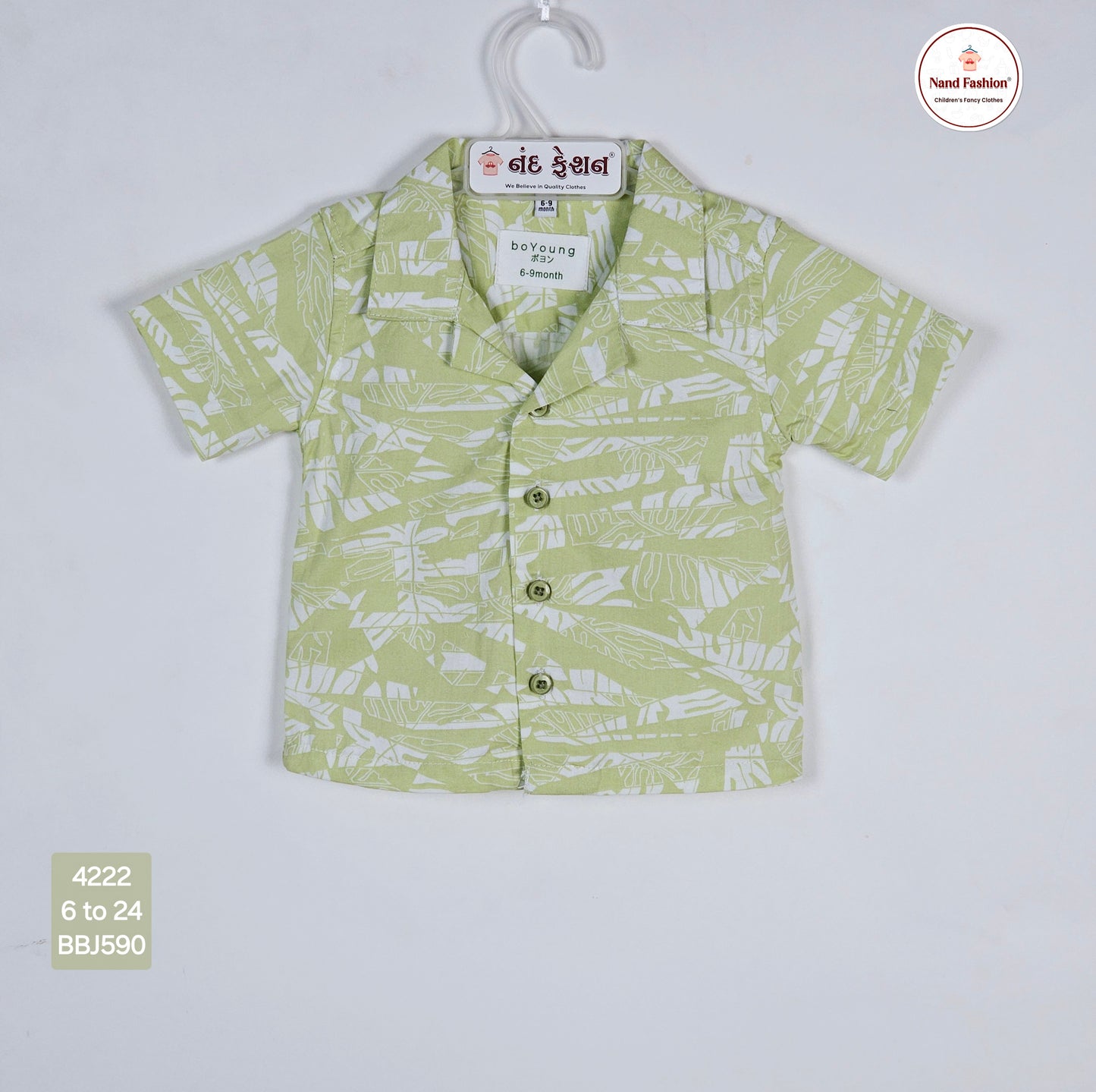 Parrot and white printed soft cotton fabric shirt for boys